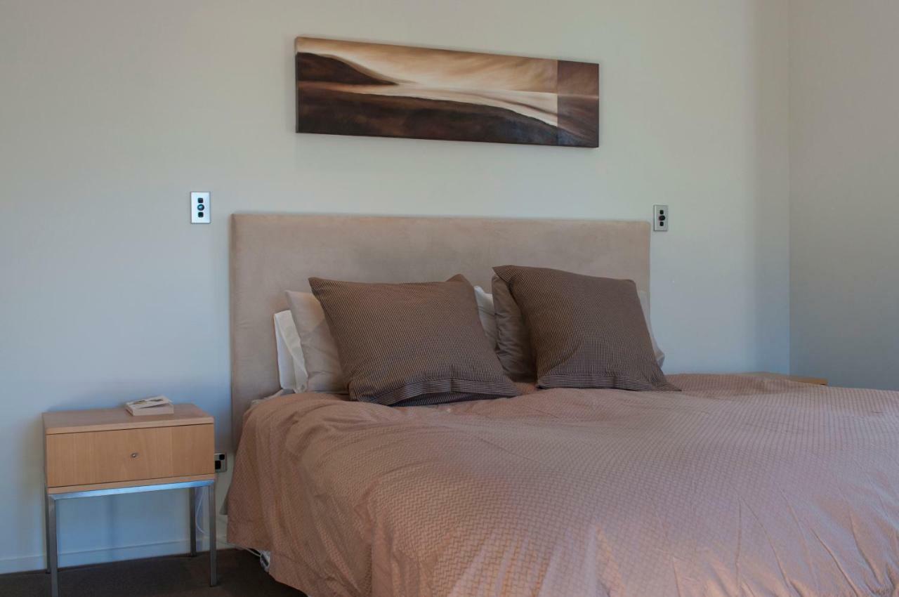 Sunrise Sanctuary Villa Wanaka Exterior photo